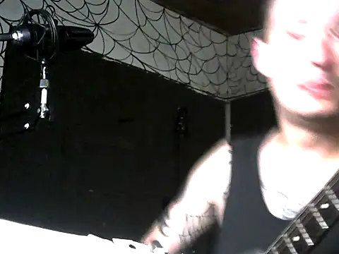 Snapshot of vampireathome chatting on February 2026 08:09:02 PM vampireathome online show from February 2026 08:09:02 PM