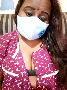 Snapshot of dolly_telugu01 chatting on February 2025 09:14:02 PM dolly telugu01 online show from February 2025 09:14:02 PM