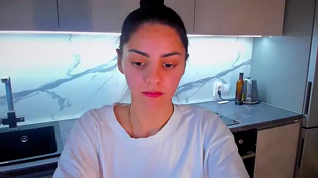 EmiliaZen online show from May 2026 11:02:02 PM