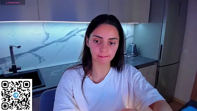 EmiliaZen online show from June 2026 01:17:01 AM