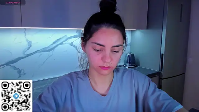 EmiliaZen online show from June 2026 09:37:01 PM