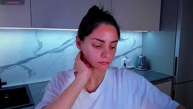 EmiliaZen online show from June 2026 04:53:01 PM
