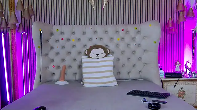 PlayfulShow online show from February 2026 12:45:02 PM