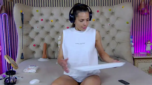 PlayfulShow online show from May 2026 09:36:01 AM