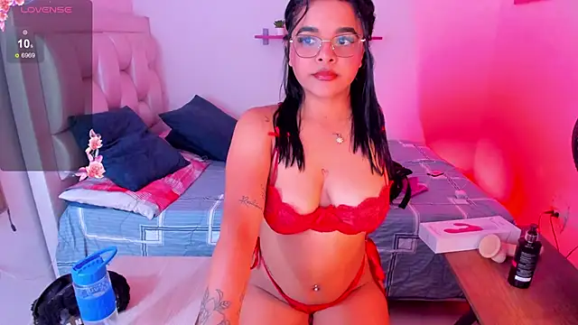 Tatianaaxh online show from September 2025 05:46:01 PM