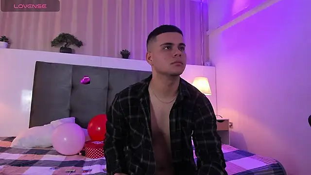 Sebastian Phoenix online show from February 2025 06:23:01 AM