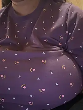 Snapshot of Yoursexy_cherry chatting on February 2026 04:33:02 AM Yoursexy cherry online show from February 2026 04:33:02 AM