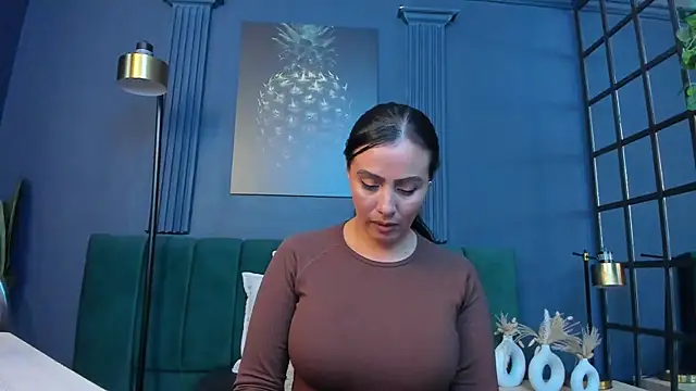 scarlet edwars online show from March 2026 07:42:01 PM