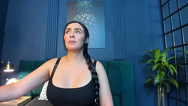 scarlet edwars online show from July 2026 04:34:01 PM