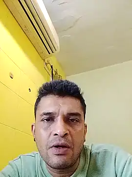 Snapshot of crazyfreaking chatting on February 2025 09:47:02 AM crazyfreaking online show from February 2025 09:47:02 AM