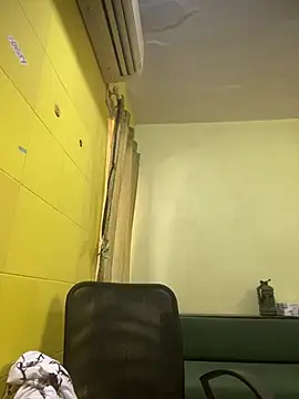 Snapshot of crazyfreaking chatting on February 2025 11:44:02 AM crazyfreaking online show from February 2025 11:44:02 AM