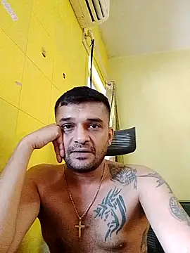 Snapshot of crazyfreaking chatting on March 2025 09:05:01 AM crazyfreaking online show from March 2025 09:05:01 AM