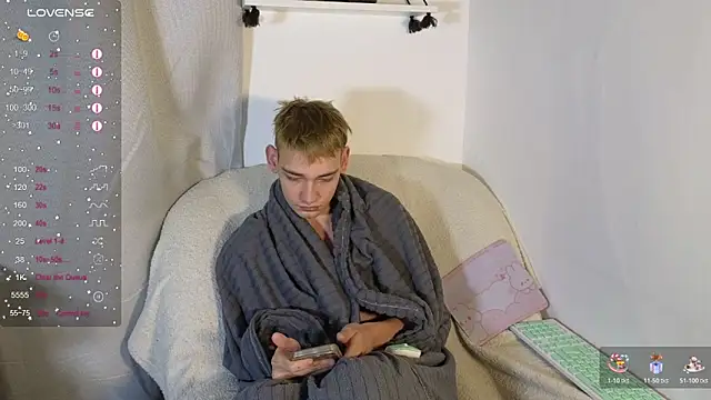 Snapshot of Julian_wins chatting on January 2026 08:01:02 PM Julian wins online show from January 2026 08:01:02 PM