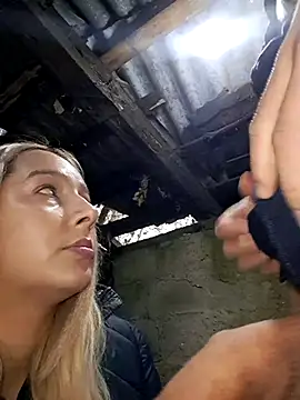 Snapshot of hotamanda01 chatting on November 2025 01:40:01 PM hotamanda01 online show from November 2025 01:40:01 PM