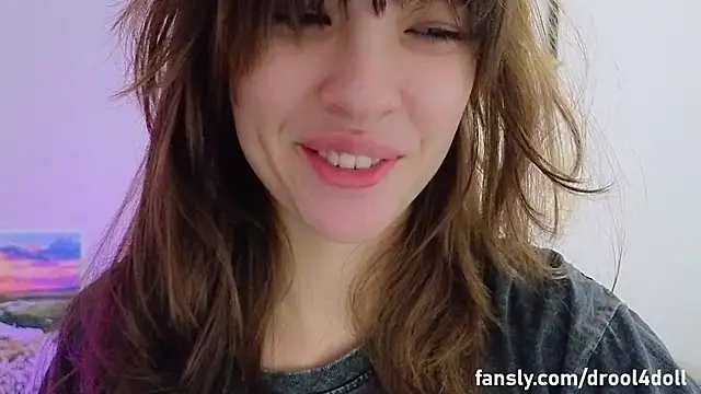 DemiDee online show from May 2026 07:44:01 PM
