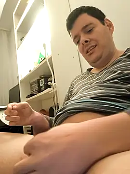 Snapshot of maksimovic chatting on November 2025 01:27:02 AM maksimovic online show from November 2025 01:27:02 AM