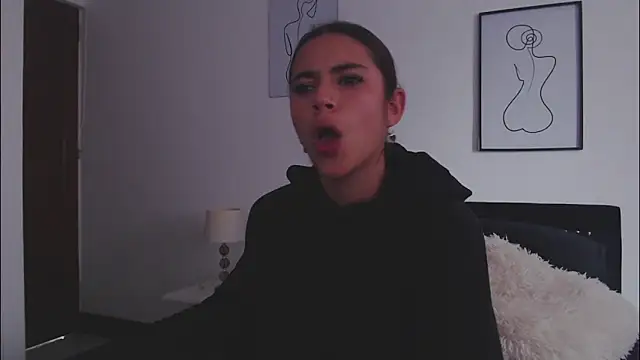 Snapshot of ScarlettMadisson chatting on February 2025 09:10:01 PM ScarlettMadisson online show from February 2025 09:10:01 PM