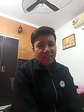 innocentboy1987 online show from January 2026 05:01:02 AM