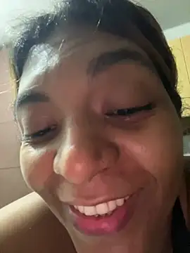 nicollesofia2 online show from May 2026 04:57:04 PM