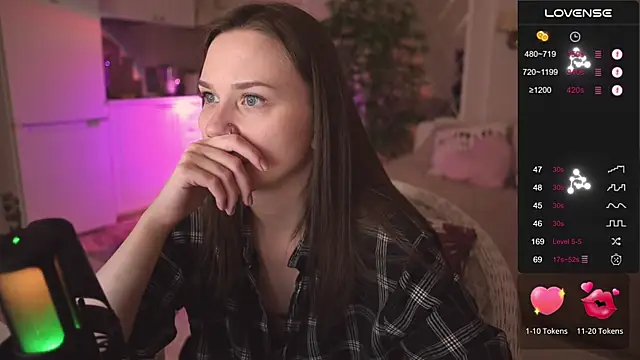 alexa feels  online show from November 2025 05:22:01 PM