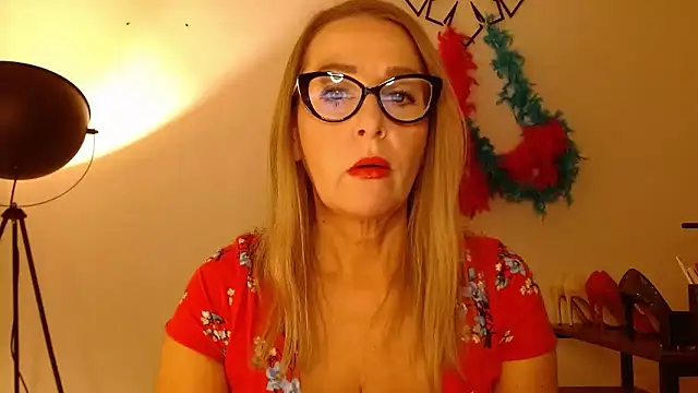 Snapshot of leaxSTAR chatting on January 2026 03:05:02 PM leaxSTAR online show from January 2026 03:05:02 PM