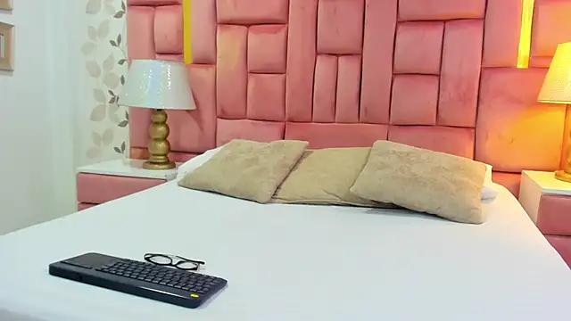 ArianaFranco online show from April 2026 12:24:01 PM