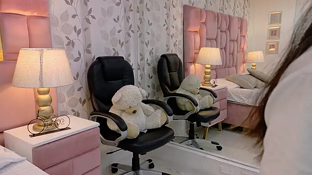 ArianaFranco online show from June 2026 02:16:01 PM