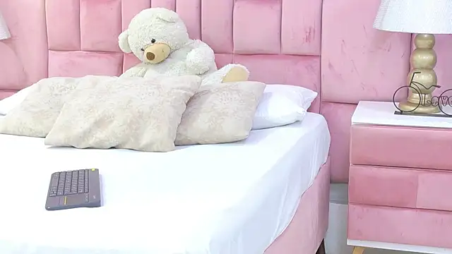 ArianaFranco online show from July 2026 12:54:02 PM