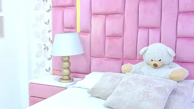 ArianaFranco online show from July 2026 12:53:01 PM