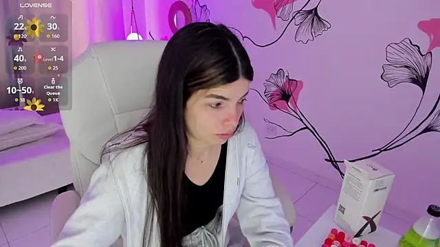 Isabela Fiorelli online show from December 2025 01:18:02 PM