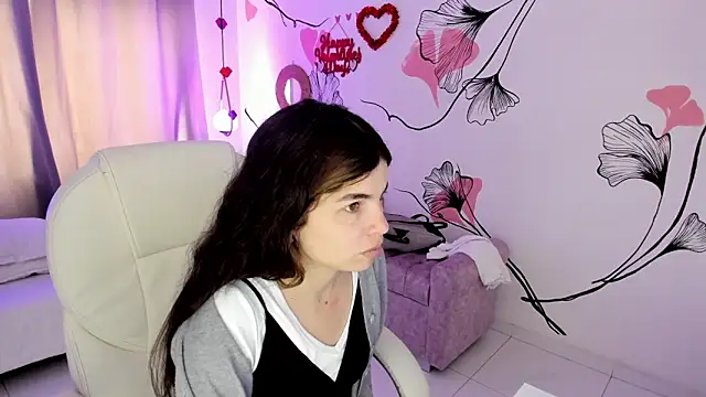 Isabela Fiorelli online show from February 2026 01:17:01 PM