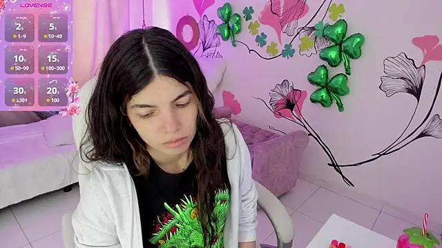 Isabela Fiorelli online show from March 2026 01:36:02 PM