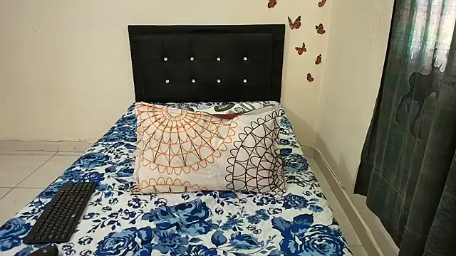 Snapshot of victoria_blackk1 chatting on March 2025 12:25:02 PM victoria blackk1 online show from March 2025 12:25:02 PM