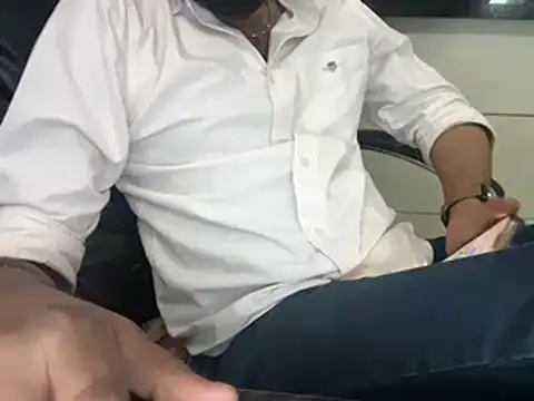 Snapshot of iamabigdickindian chatting on March 2025 10:05:02 AM iamabigdickindian online show from March 2025 10:05:02 AM