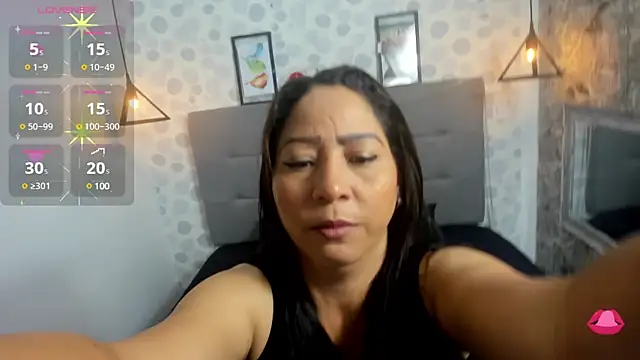 Michelle  taylor online show from February 2025 10:54:01 PM