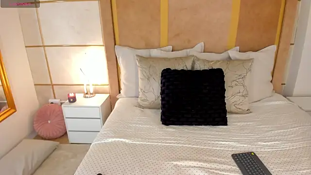 Snapshot of GraceDupont1 chatting on September 2025 11:04:01 PM GraceDupont1 online show from September 2025 11:04:01 PM