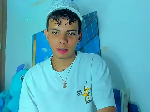 Snapshot of Alessandro_1610 chatting on March 2025 06:03:01 AM Alessandro 1610 online show from March 2025 06:03:01 AM