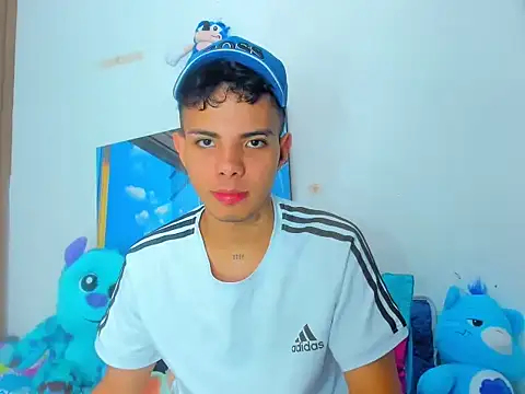 Snapshot of Alessandro_1610 chatting on March 2025 02:01:02 PM Alessandro 1610 online show from March 2025 02:01:02 PM