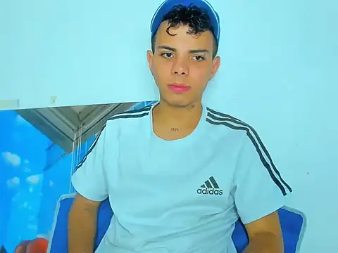 Snapshot of Alessandro_1610 chatting on March 2025 05:11:02 AM Alessandro 1610 online show from March 2025 05:11:02 AM