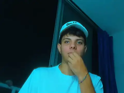 Snapshot of Alessandro_1610 chatting on October 2025 04:35:02 AM Alessandro 1610 online show from October 2025 04:35:02 AM