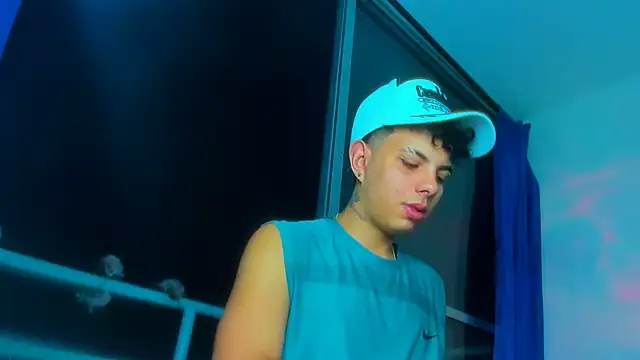 Snapshot of Alessandro_1610 chatting on November 2025 04:25:02 AM Alessandro 1610 online show from November 2025 04:25:02 AM