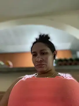 Carola-Ross online show from October 2025 05:46:02 PM