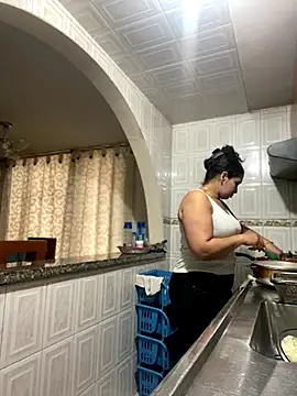 Carola-Ross online show from November 2025 05:39:02 PM