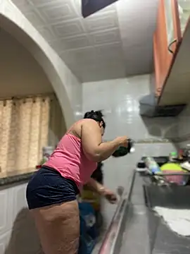 Carola-Ross online show from April 2026 05:07:01 PM