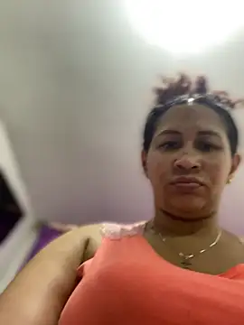 Snapshot of Carola-Ross chatting on June 2026 05:29:02 PM Carola-Ross online show from June 2026 05:29:02 PM
