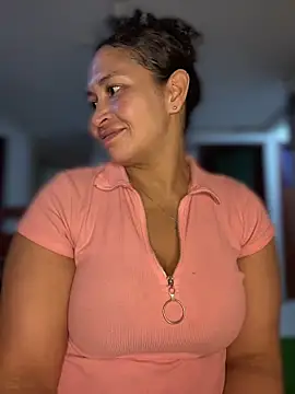 Snapshot of Carola-Ross chatting on July 2026 12:19:02 PM Carola-Ross online show from July 2026 12:19:02 PM