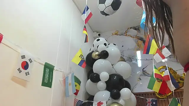 Holly 22 online show from June 2026 11:08:02 AM