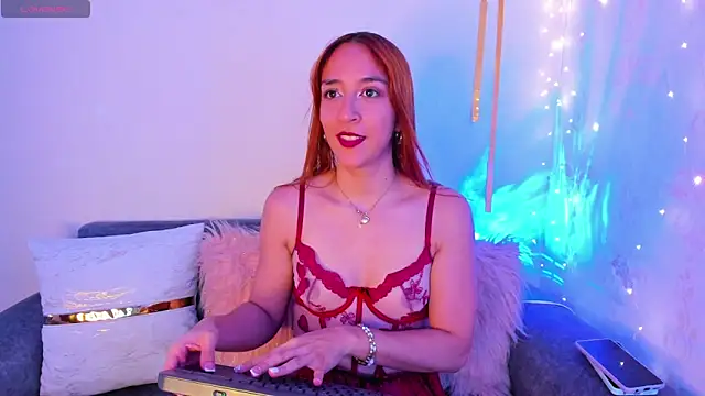 Emylyjonhs online show from March 2025 08:43:02 PM