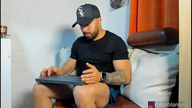 mikeblaree online show from February 2026 12:47:02 AM