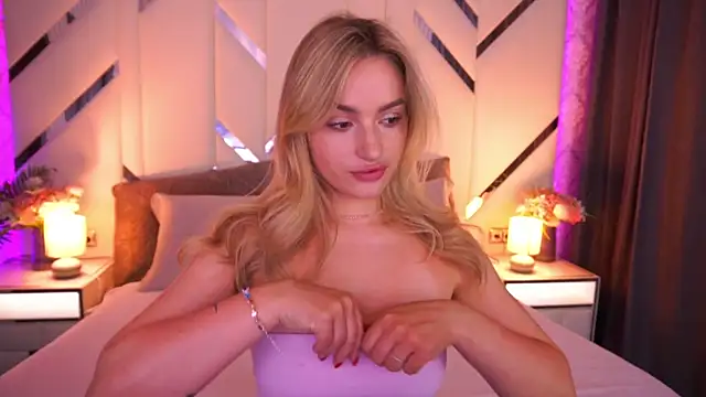 LindsieGreyy online show from June 2026 06:40:01 AM